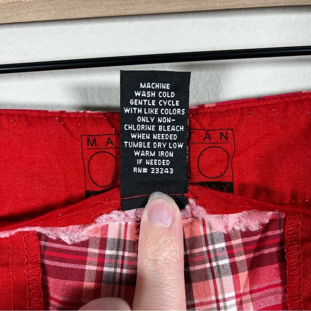 New York & Company Manhattan Chino Women’s Red Plaid Shorts Size 12
